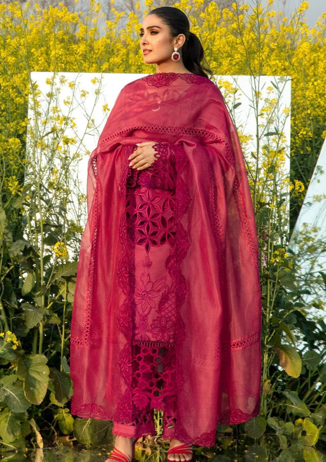 RANG RASIA KI LAWN || MAYA RED || EID K DESIGNS