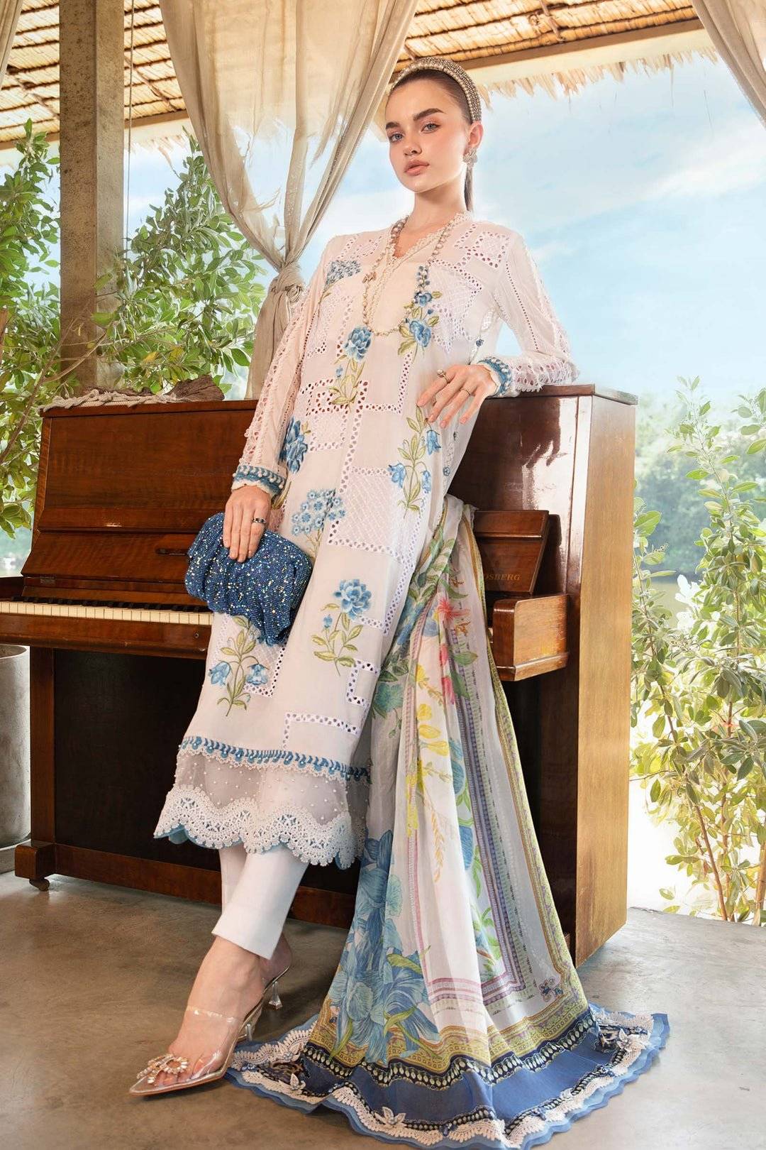 M.B PEARL WHITE - LAWN FALLY