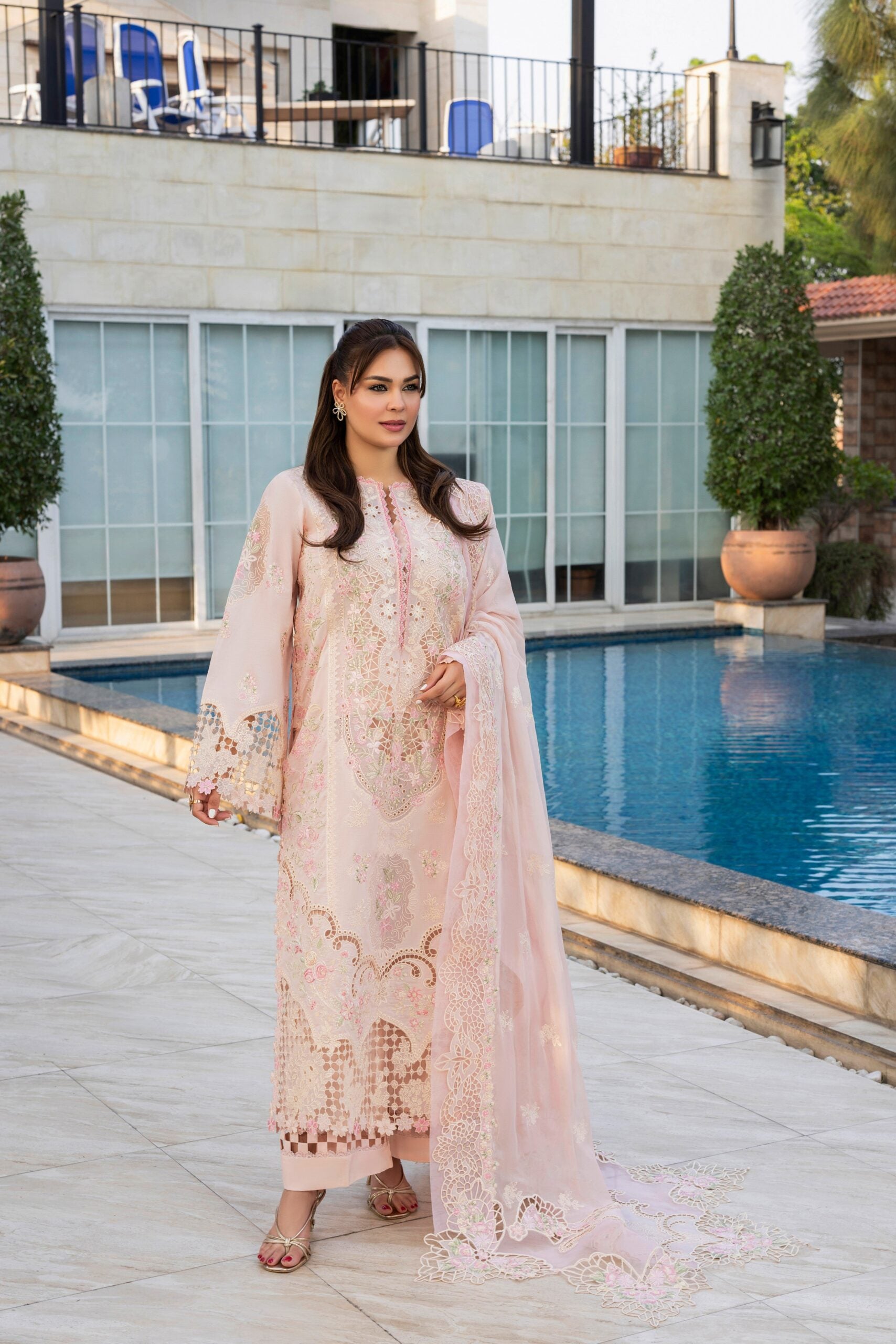 Aneela’s LAWN - porch Pink
