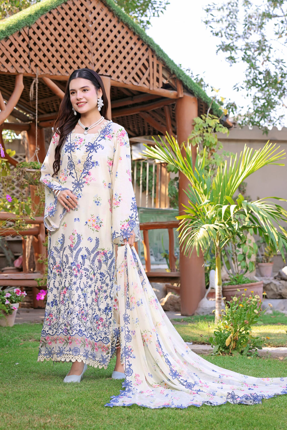 Aneela’s Lawn - ivory blues