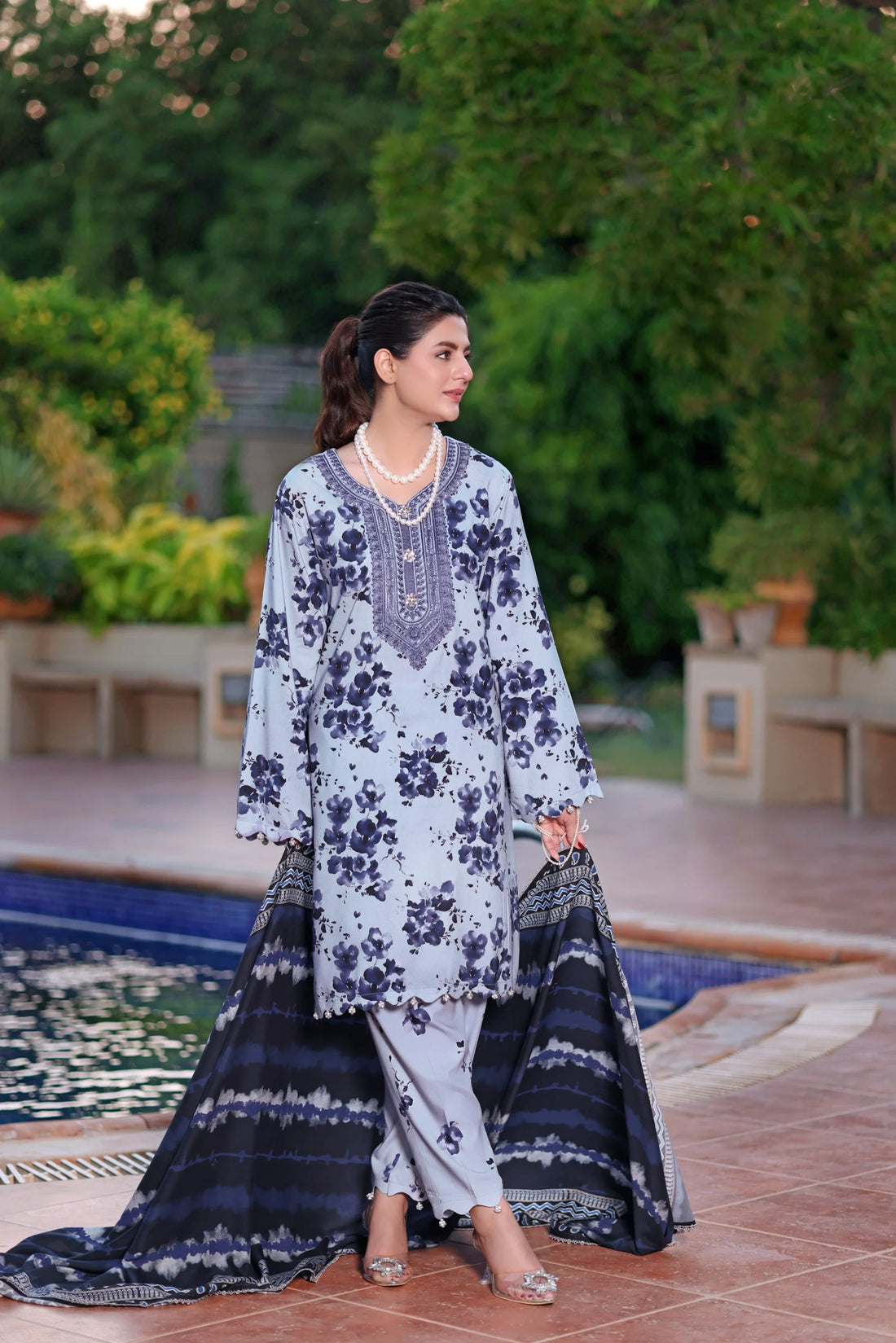 ANEELA’s LAWN | indigo