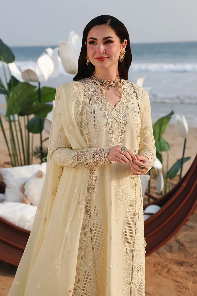 Qalamkar sahil - Lawn (SAFA)