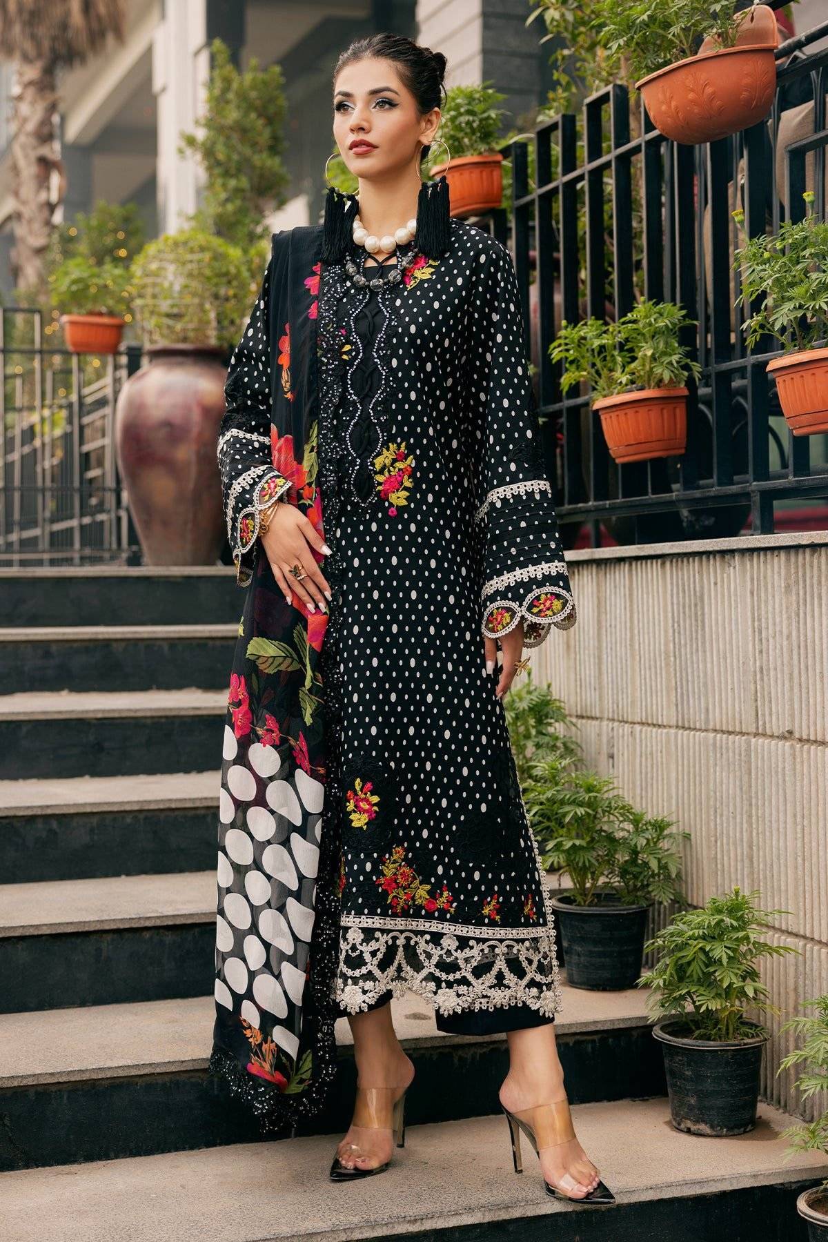 CHARIZMA SWISS LAWN (Polka Dots)