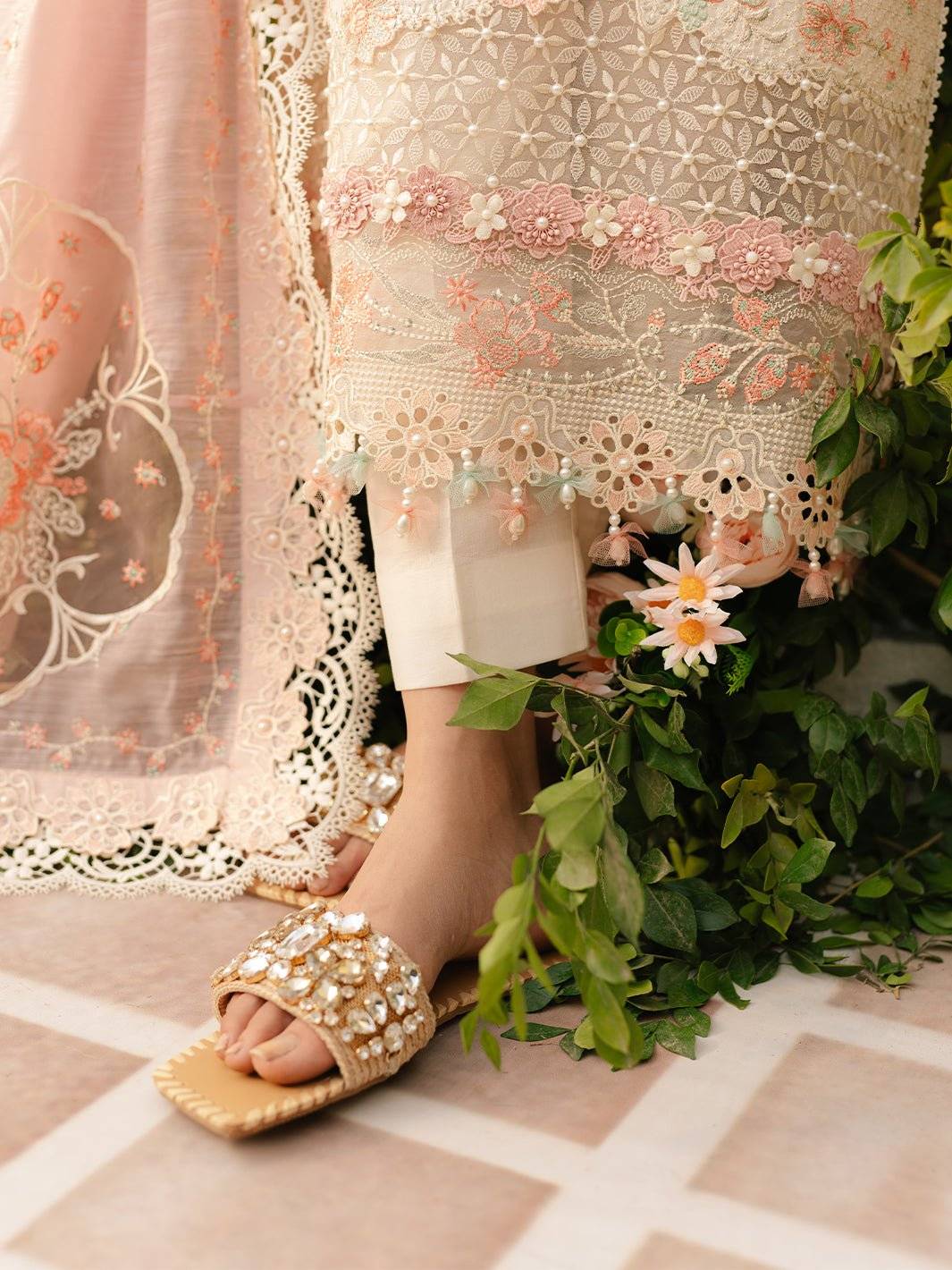 BIN ILYAS lawn - BRITISH WHITE