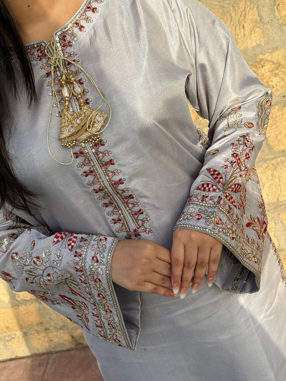 Imaan grey farshi