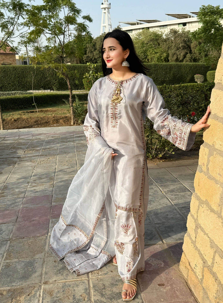 Imaan grey farshi