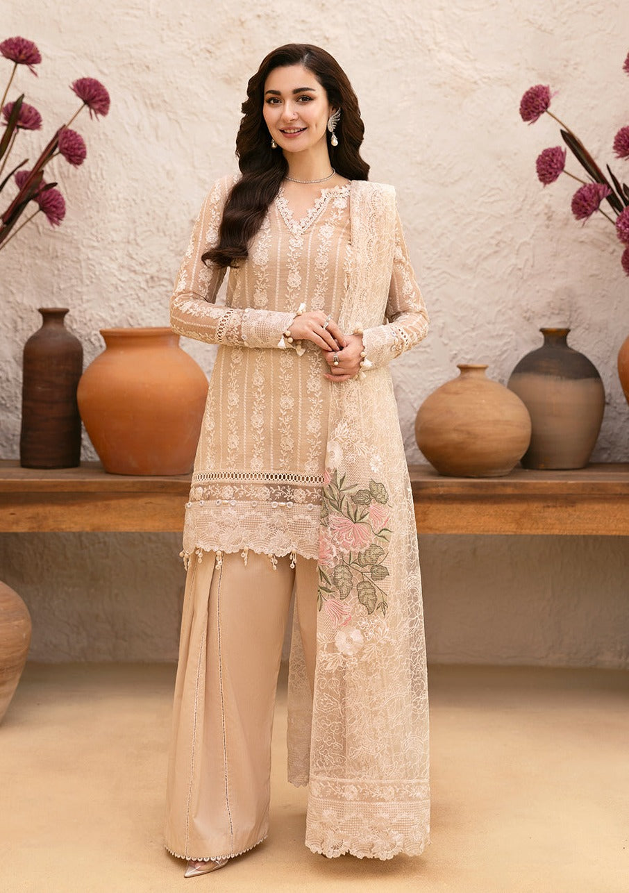 Saira Shakira - madonna Lawn