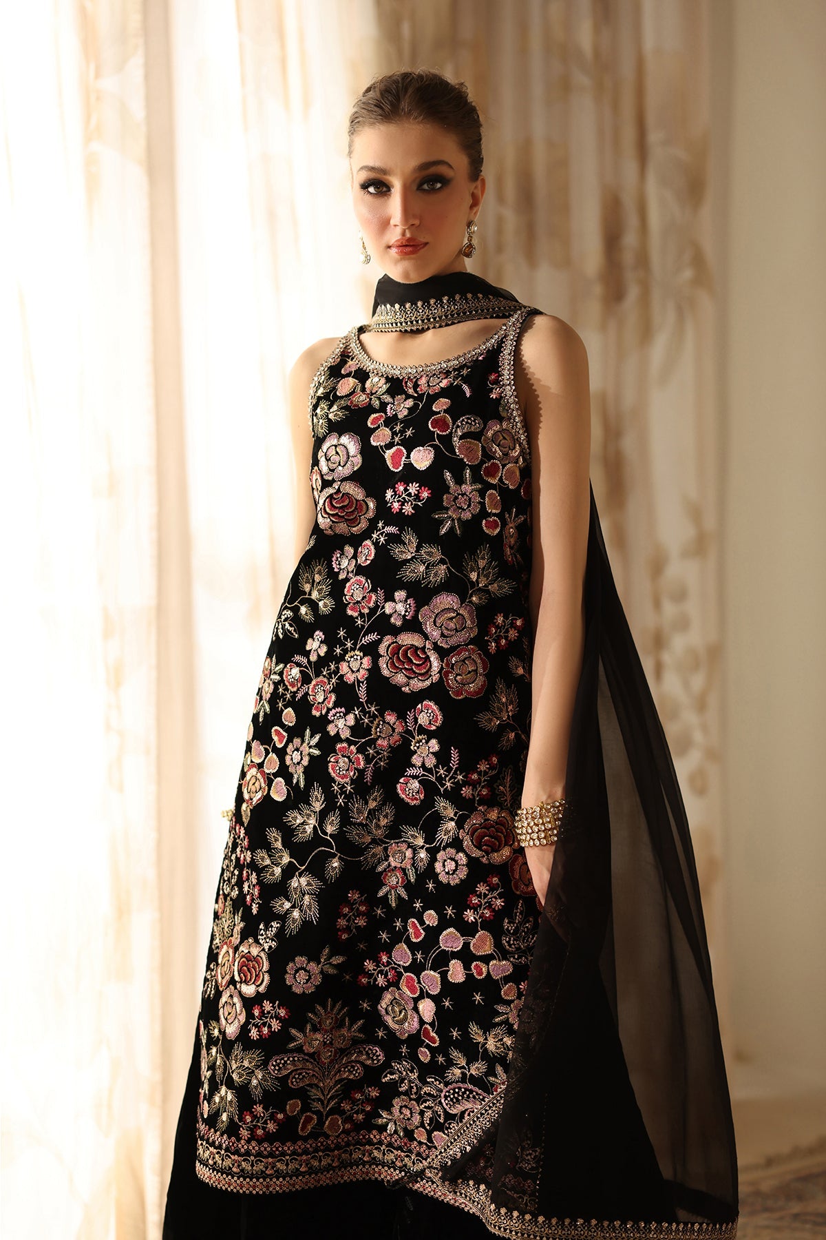 BAROQUE VELVET - Koyal black