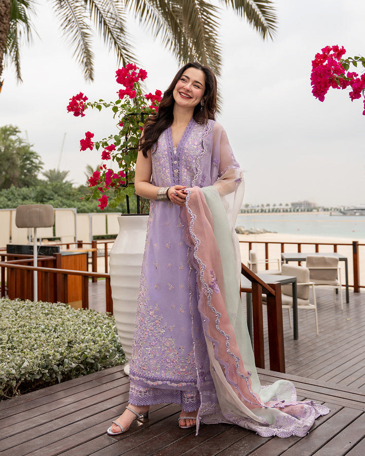 Faiza saqlain lawn - suela