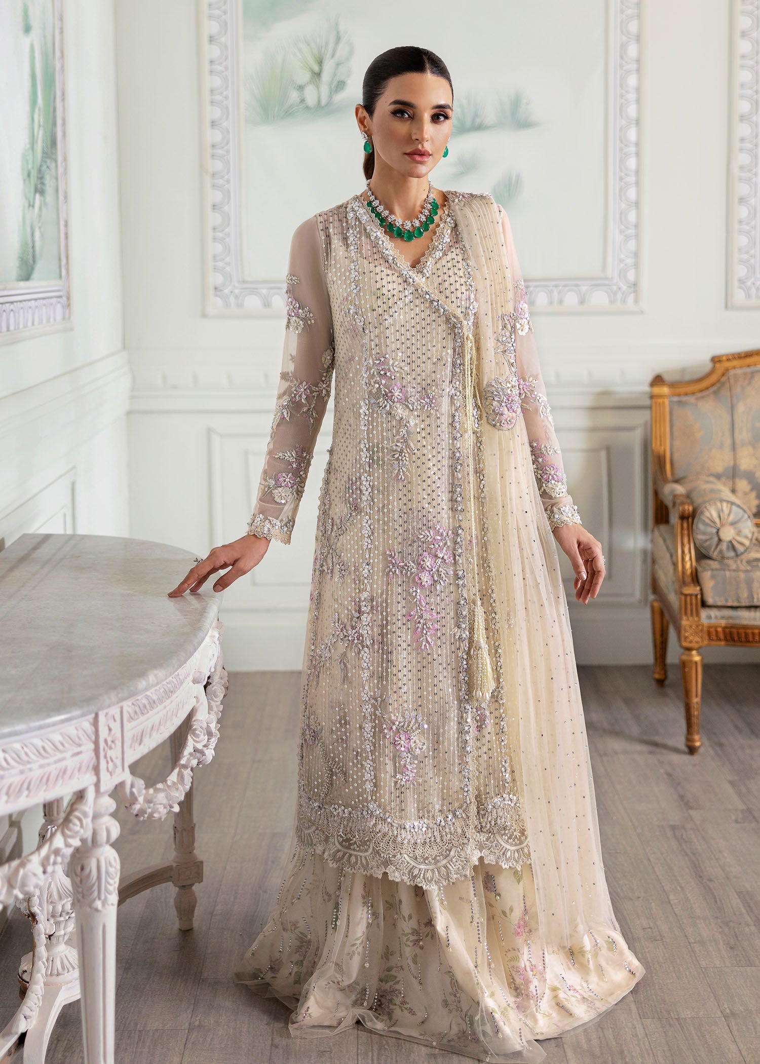 Saira shakira - A Swarovski Affair(ivory)