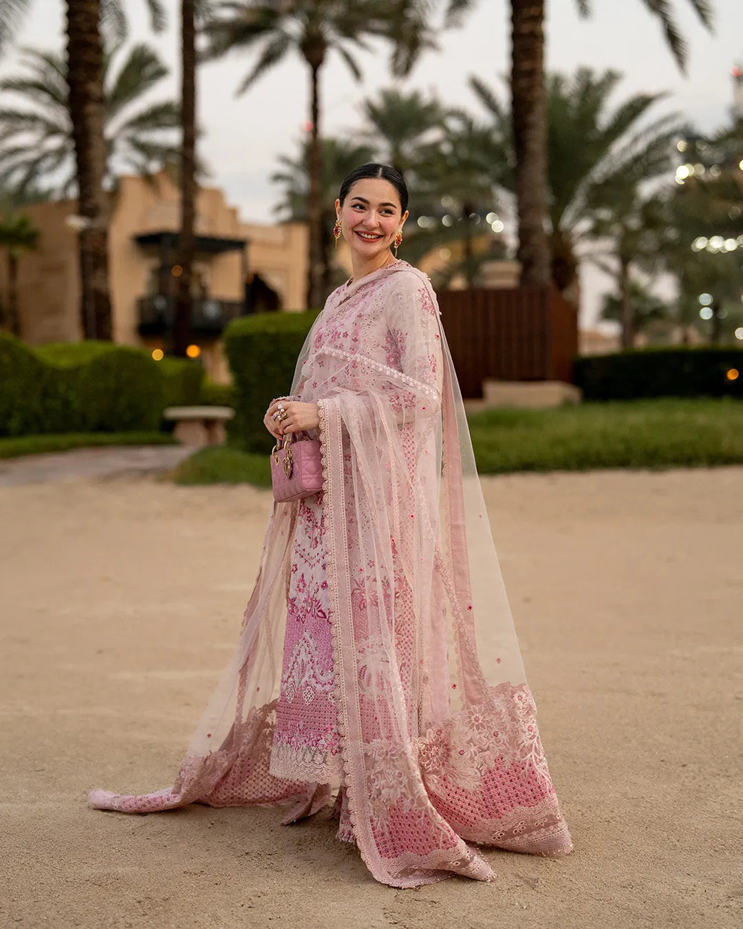 Faiza saqlain- Lamija blush powder
