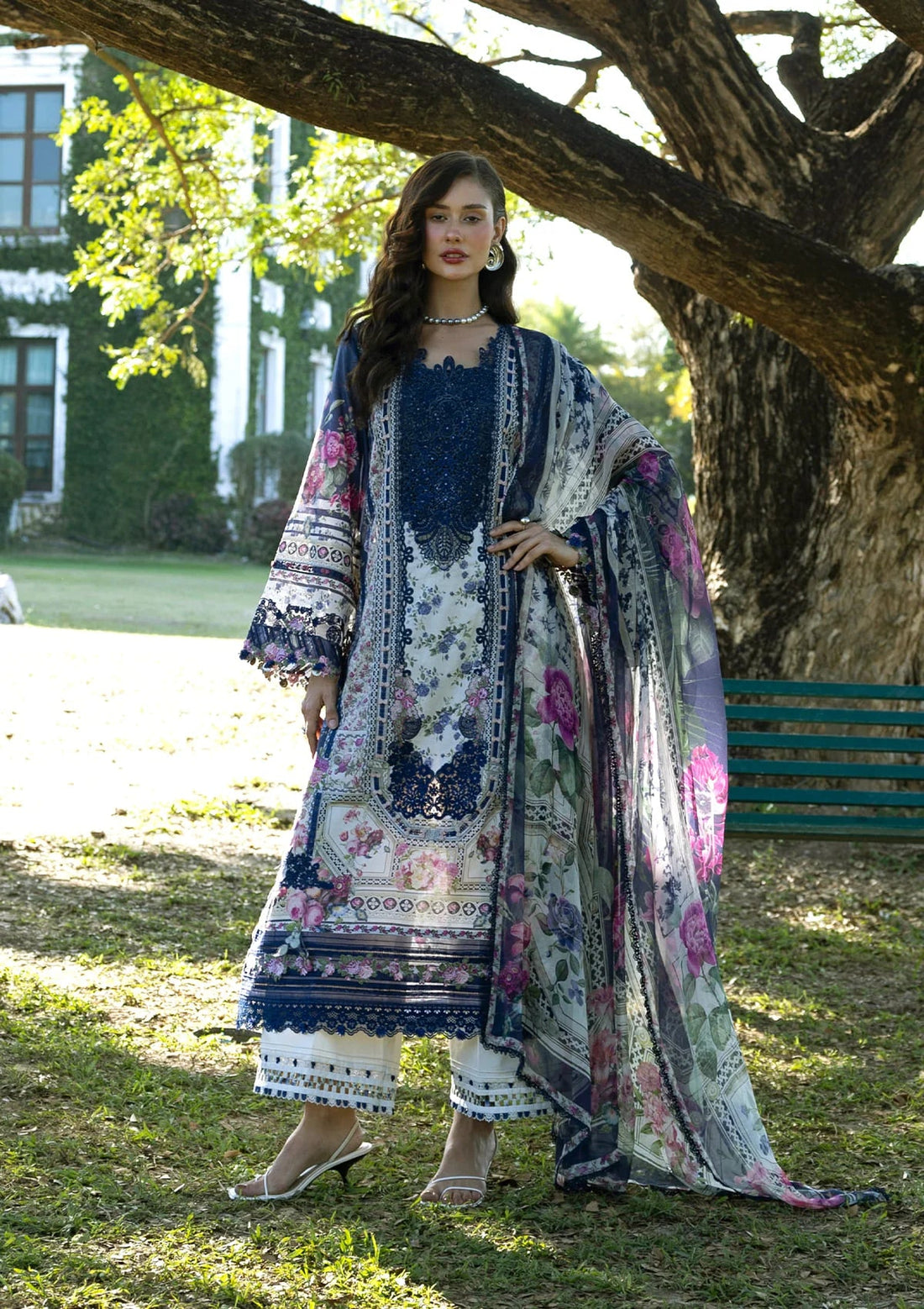 Elaf Lawn - victorian muse