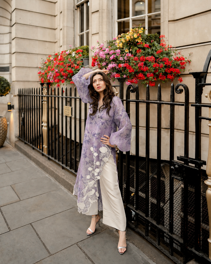Mahira khan - Lilac