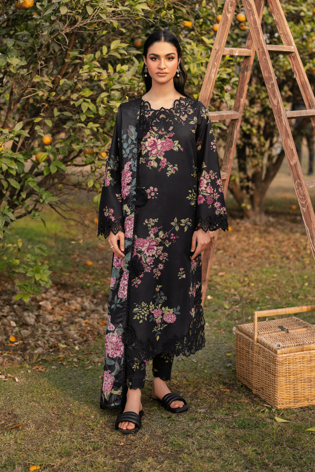 IZNIK LAWN - VOILA