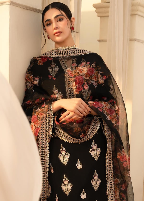 Rang e Haya - Ayeza Black
