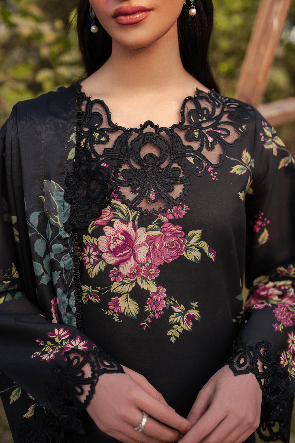 IZNIK LAWN - VOILA