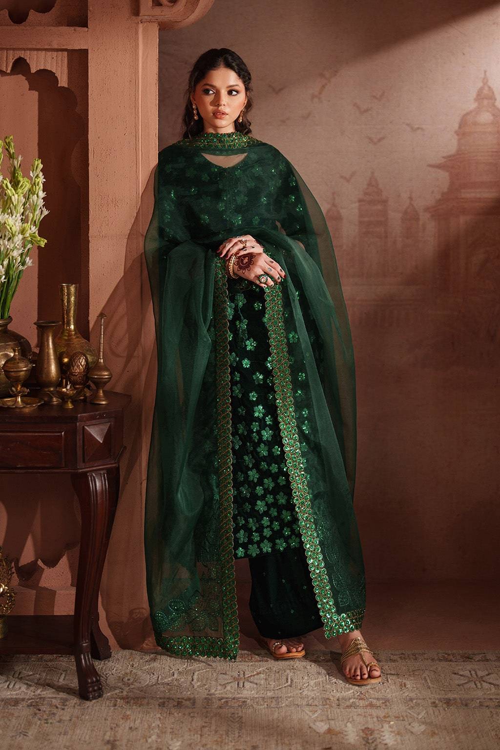 IZNIK VELVET - The Regal Green