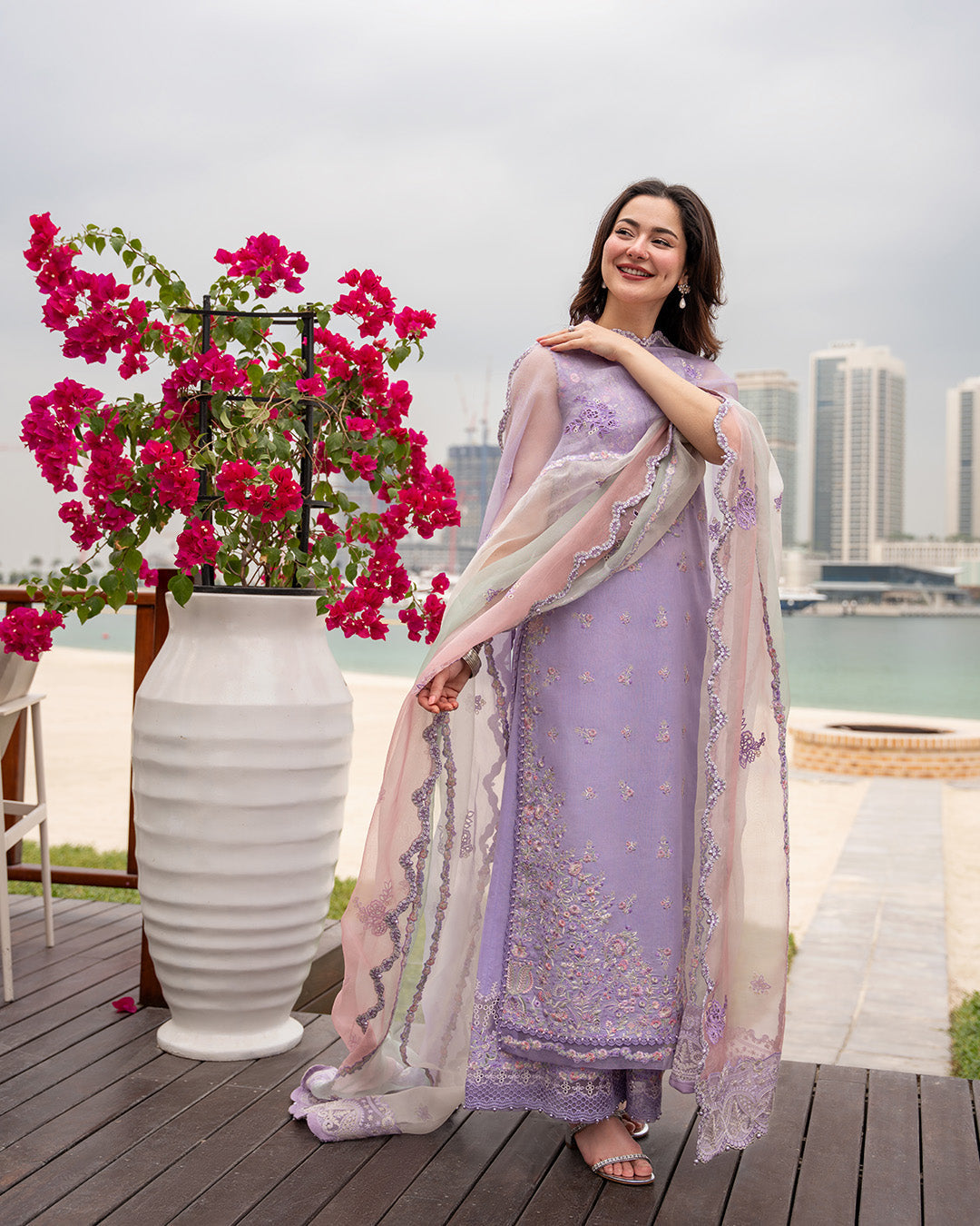 Faiza saqlain lawn - suela