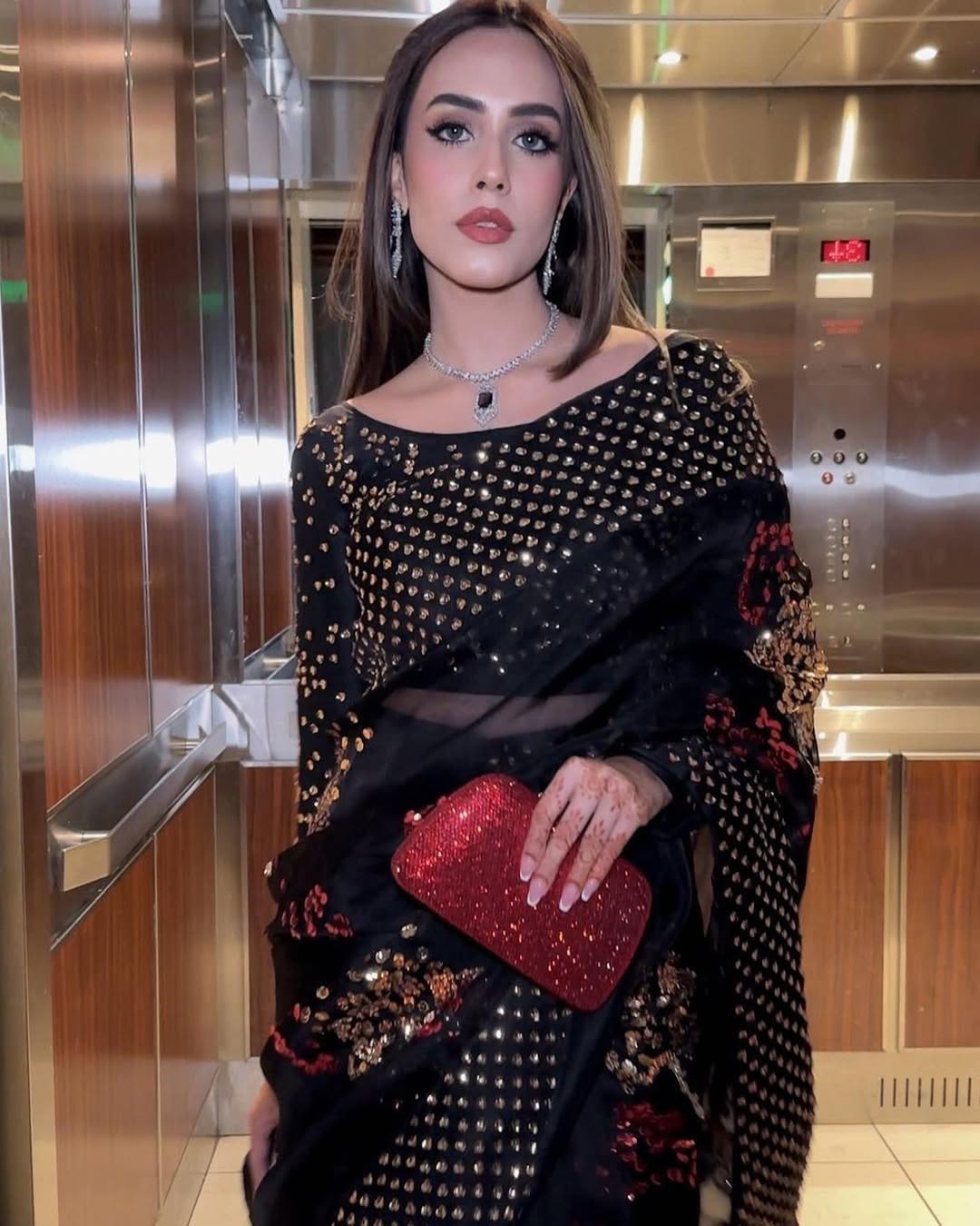 AYESHA BAIG | MUZE SAREE