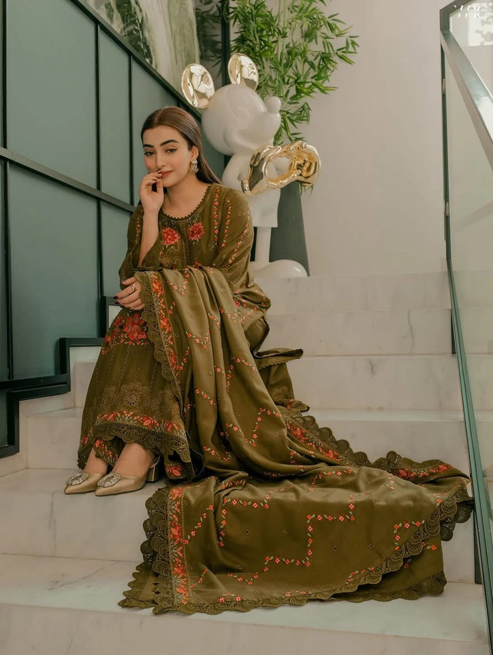 Aneela’s Lawn -Heena