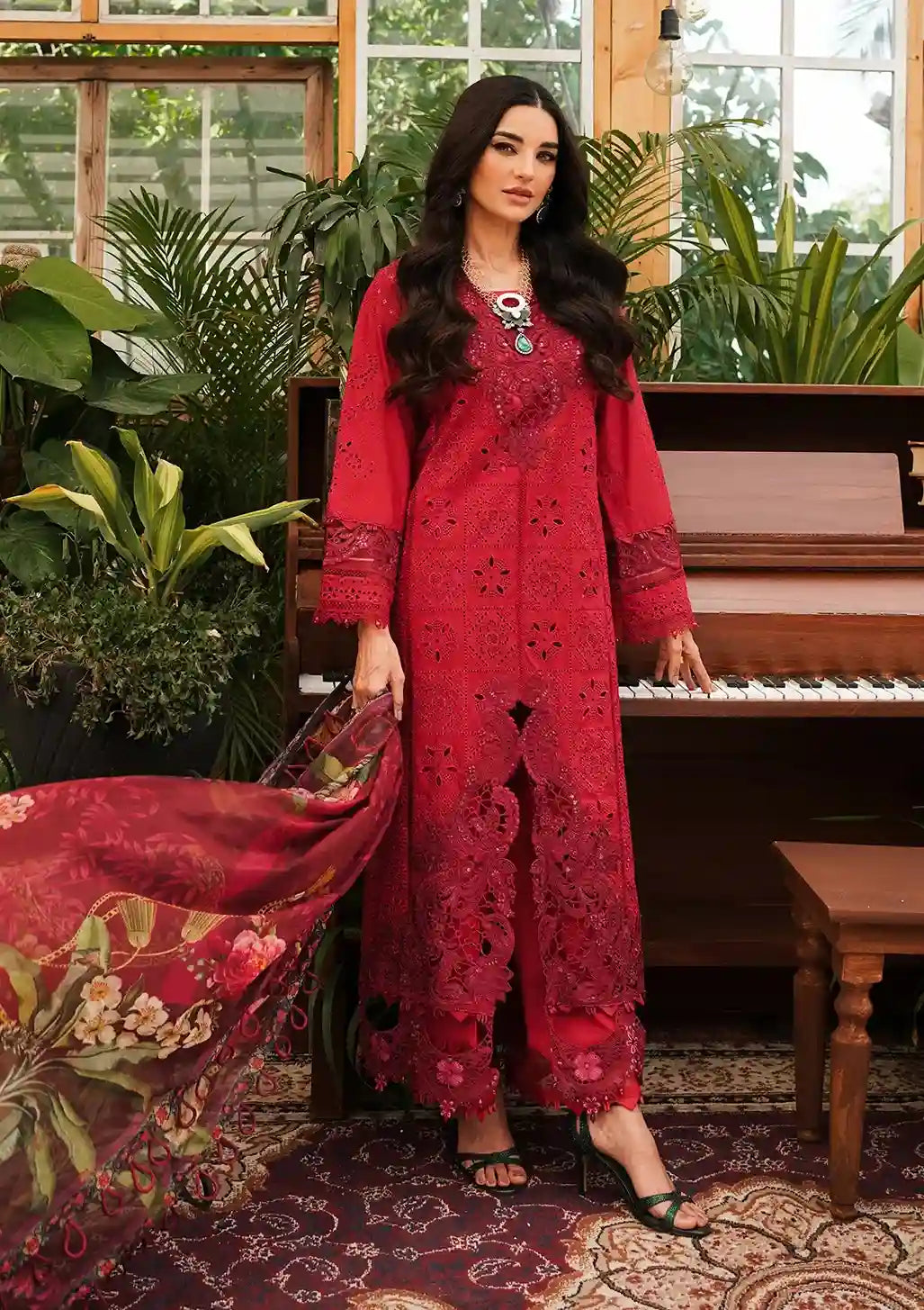 KAHF LAWN (Valentino)