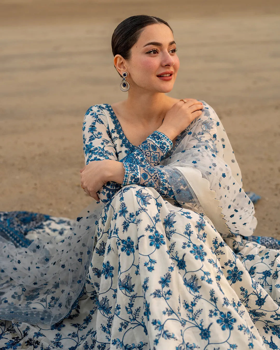 FAIZA SAQLAIN - jehona blue Lawn