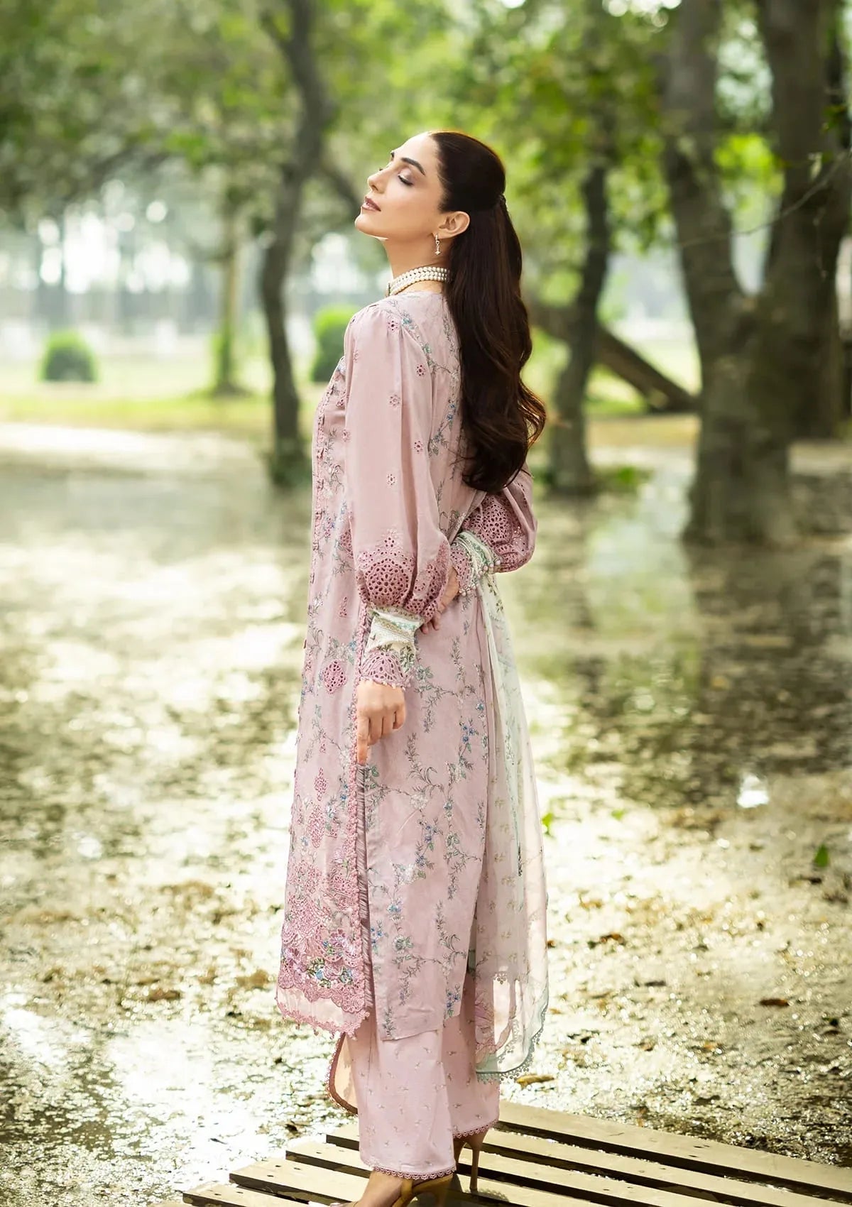 Elaf lawn ~ Sahaa