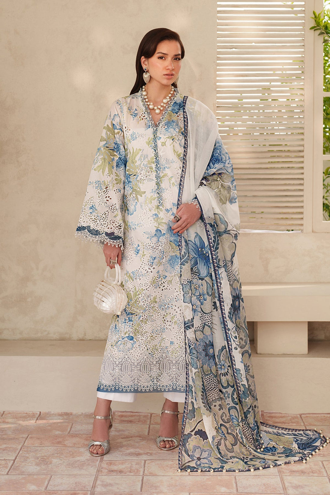 Baroque Lawn - blue orchids