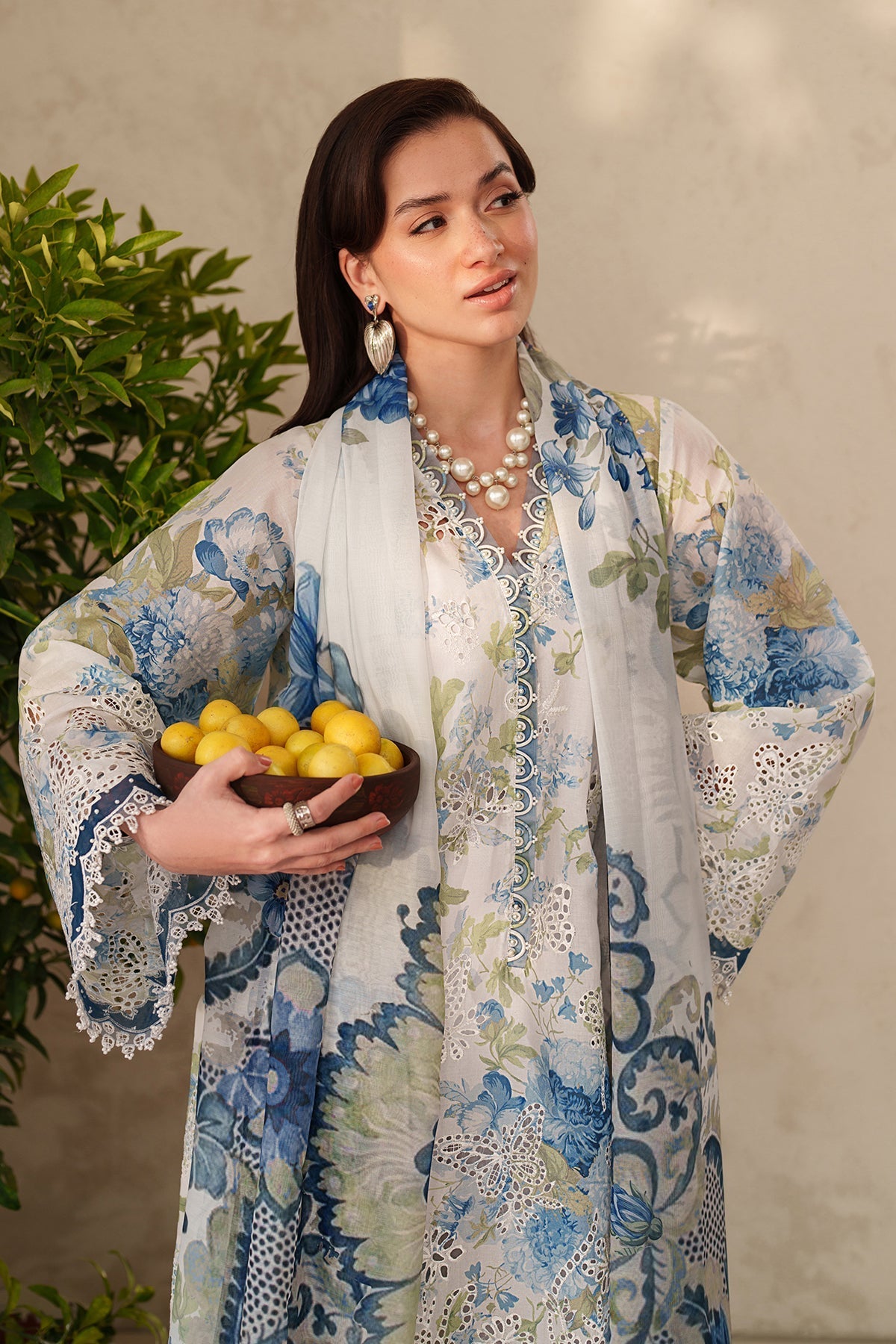 Baroque Lawn - blue orchids