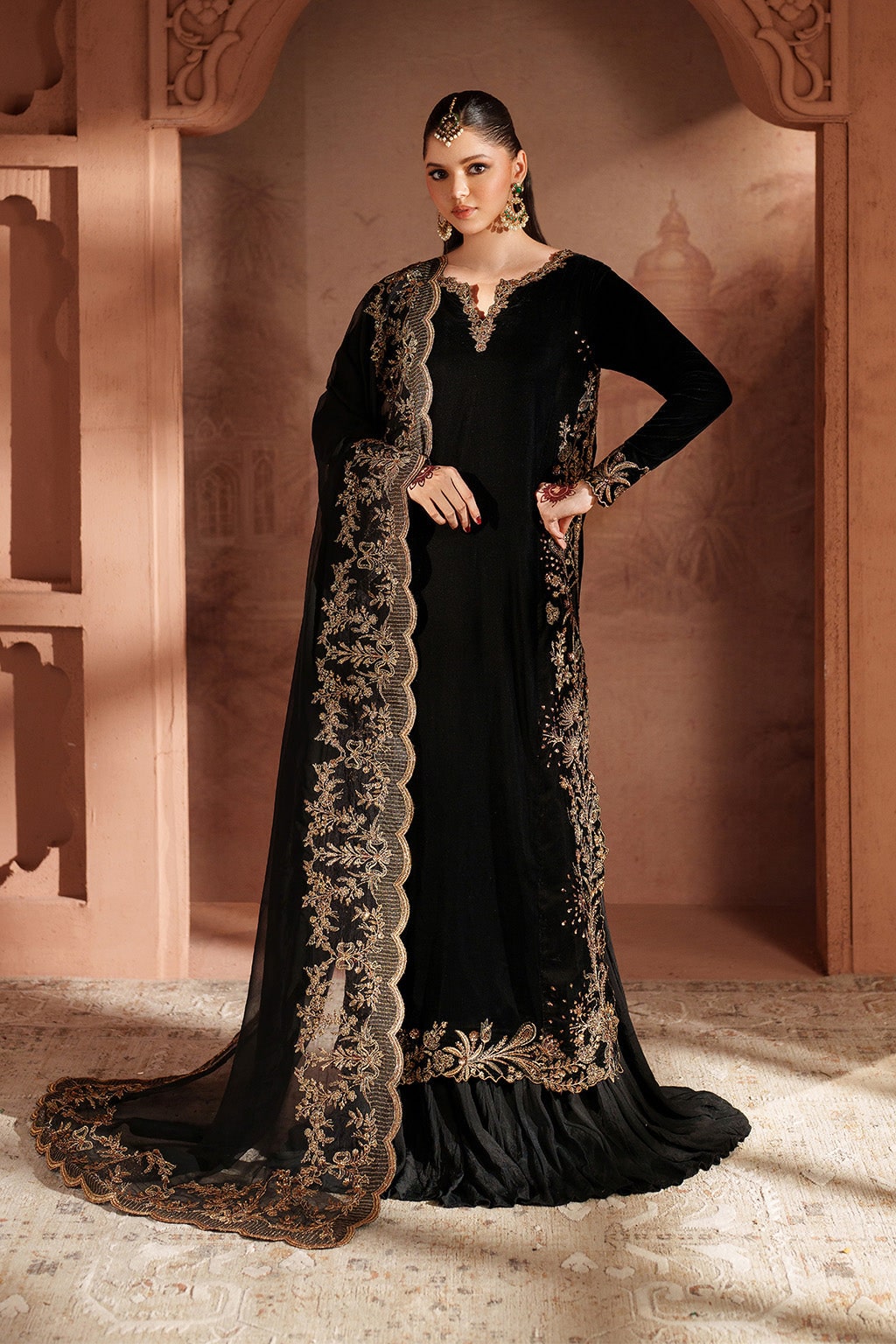 Iznik - gold pearls Velvet