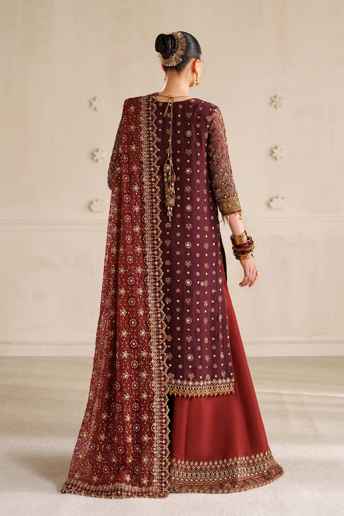 DEEP BROWN ● baroque chantelle
