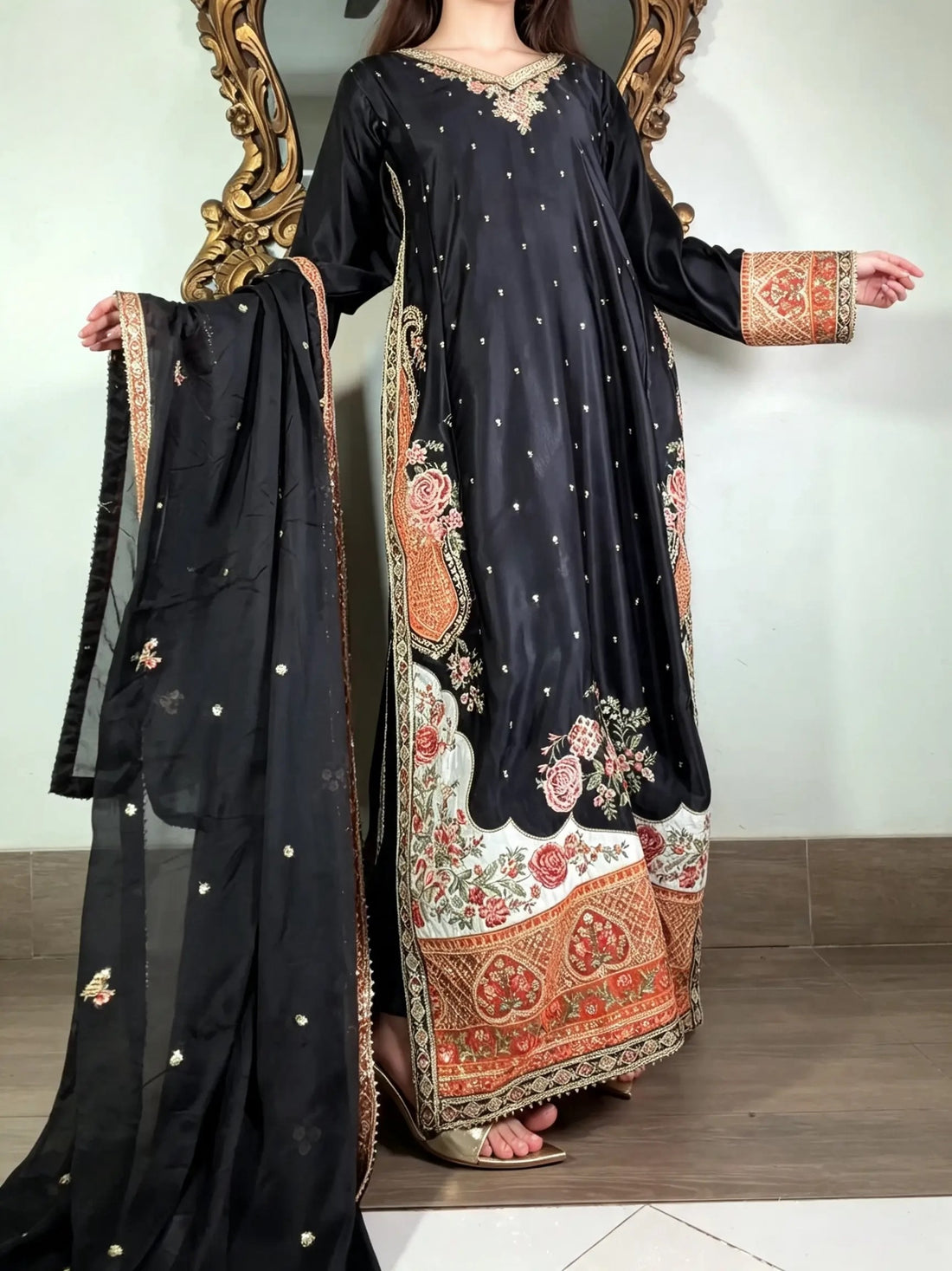 Black flower ethnic kaftan
