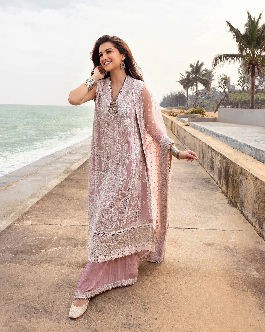 Faiza Saqlain - TeaRose Lawn