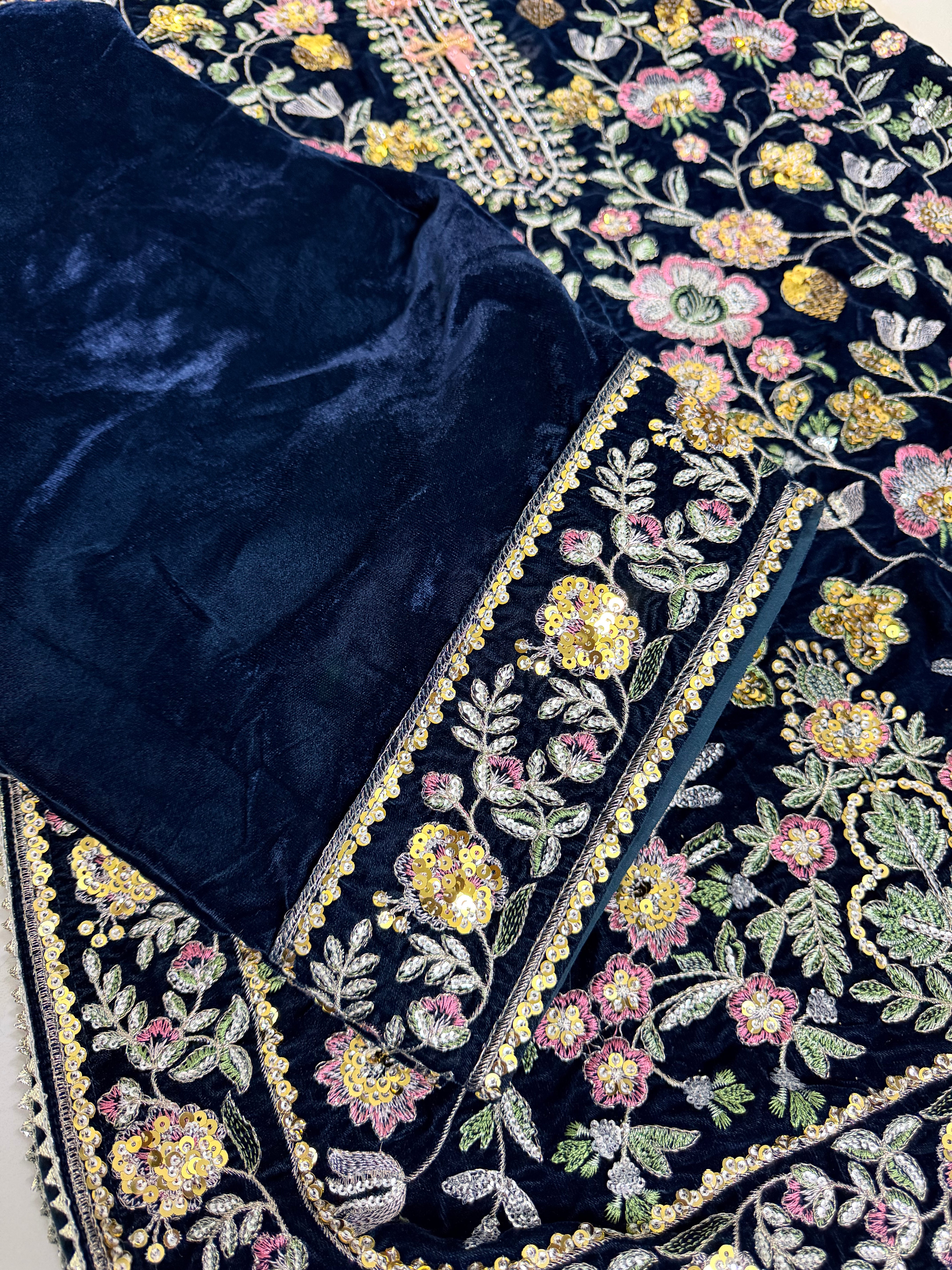 Farshi velvet - 3piece stitched