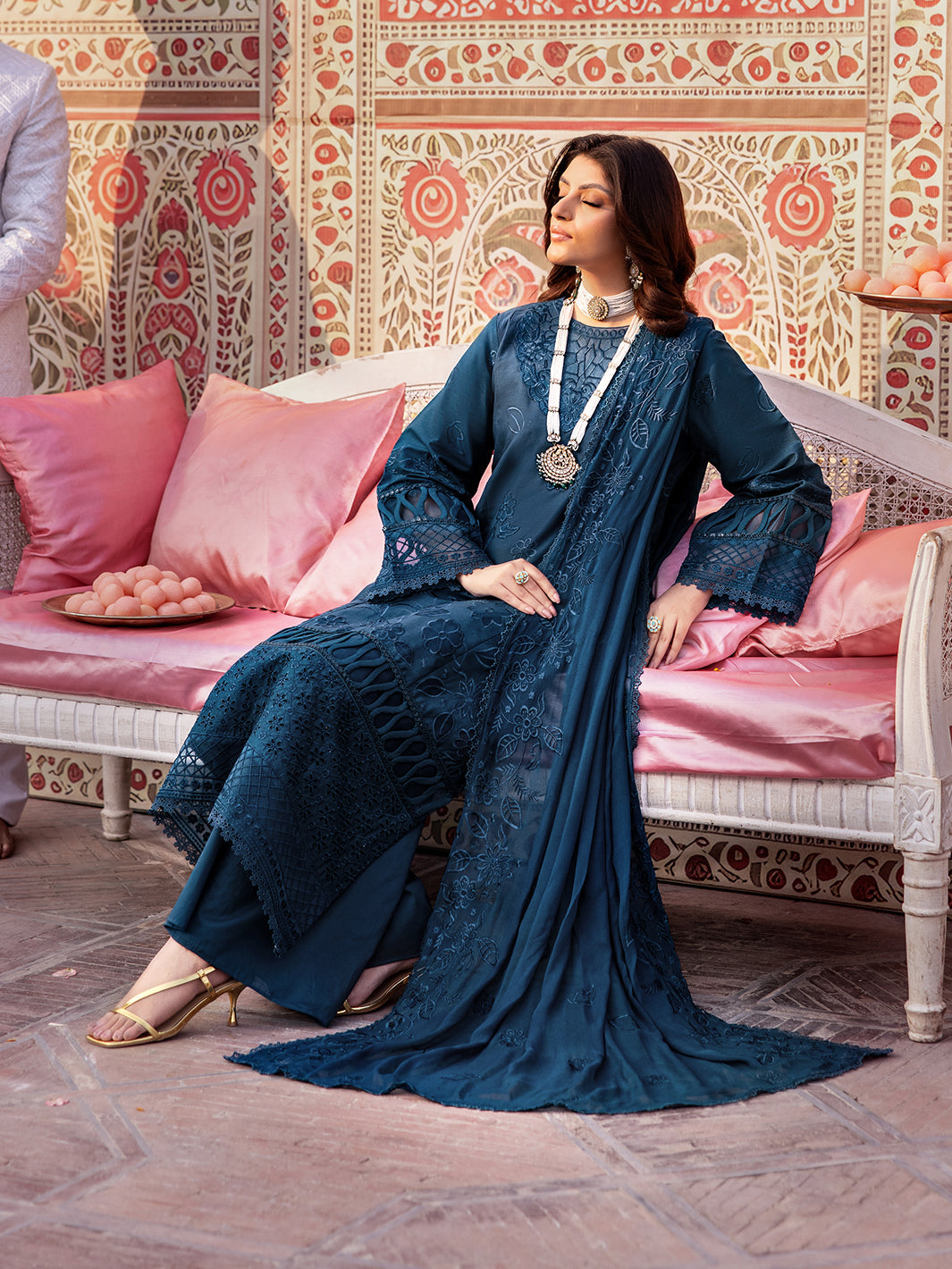 Mahnur cyania lawn