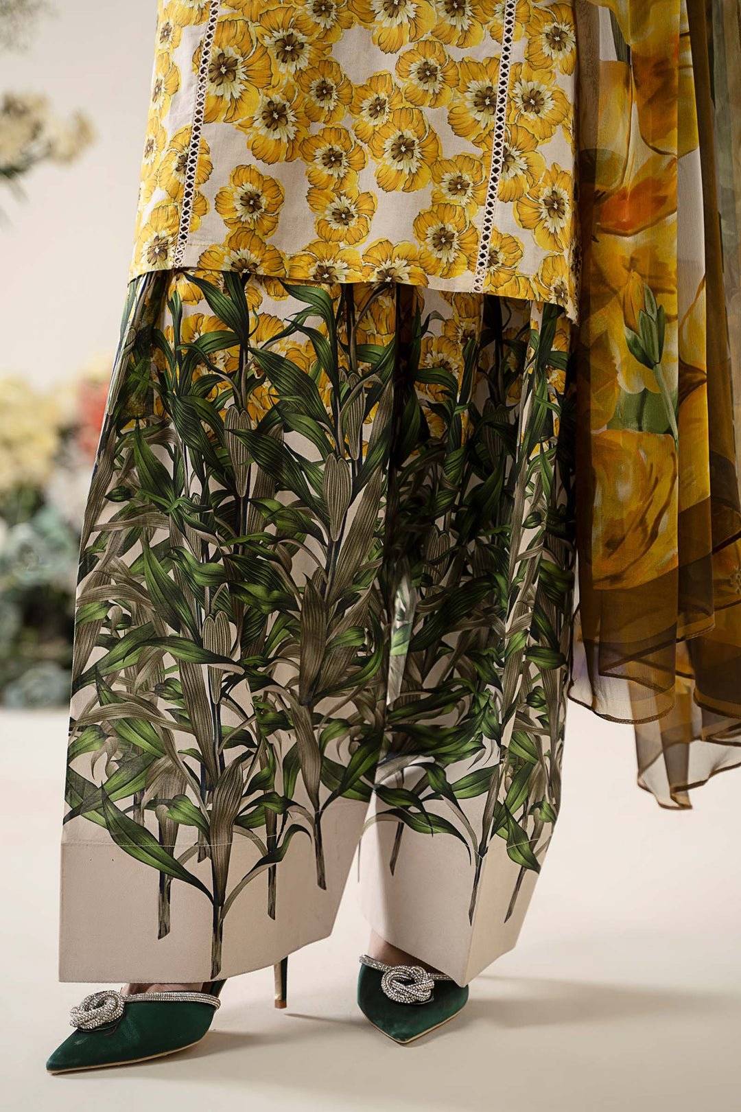 MPRINT SWISS LAWN - 6B sunflower