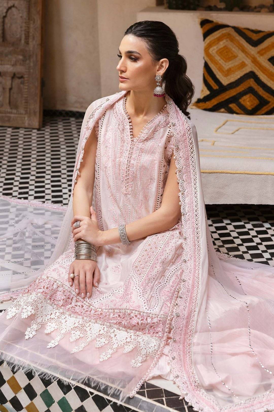 M.B lawn - Pink Palm