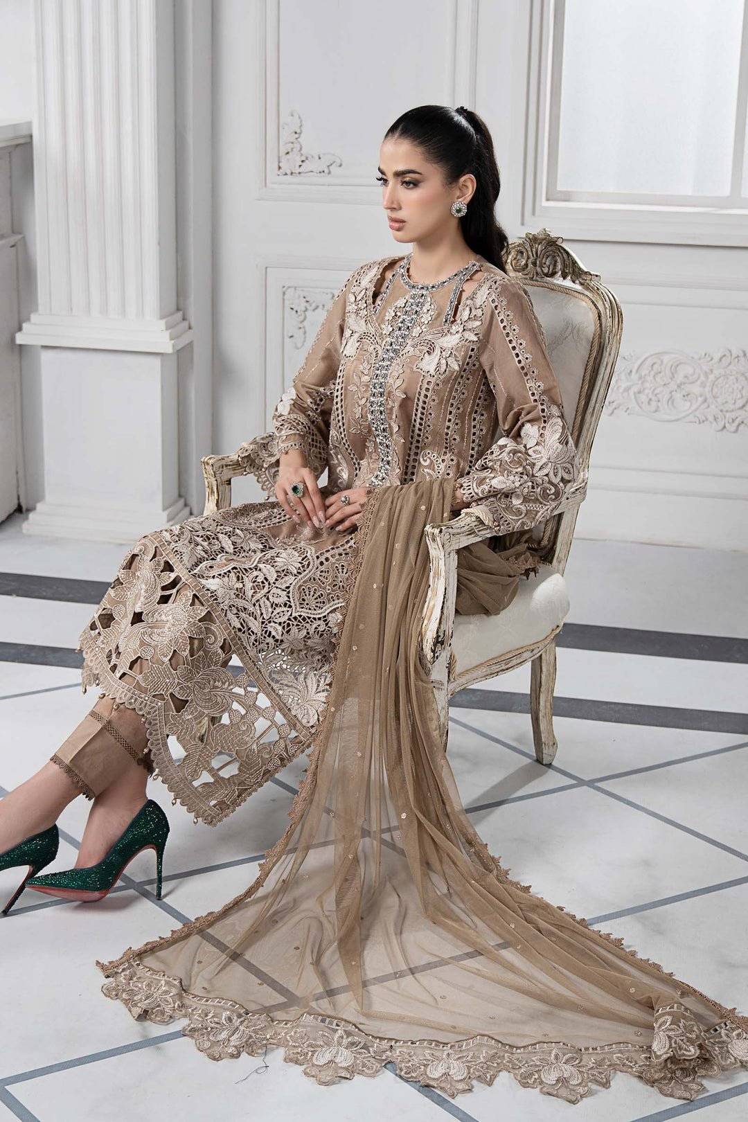 M.B LUXE LAWN (Toffee)