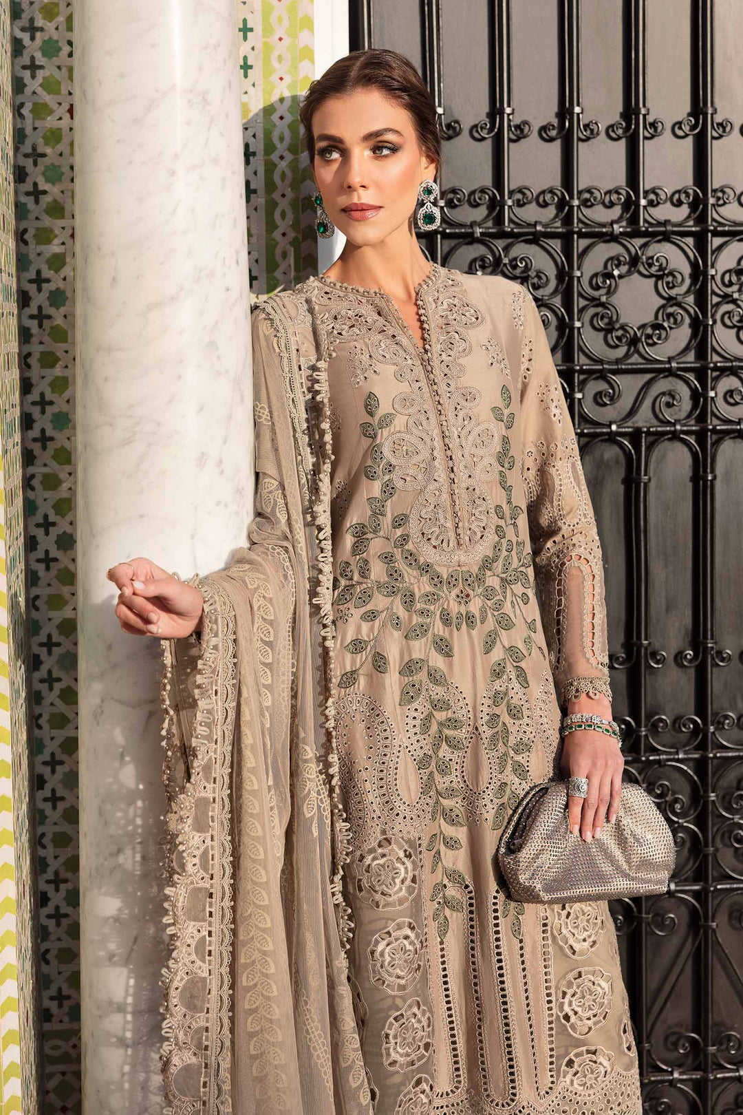 M.B LAWN (Coffee-unstitch)