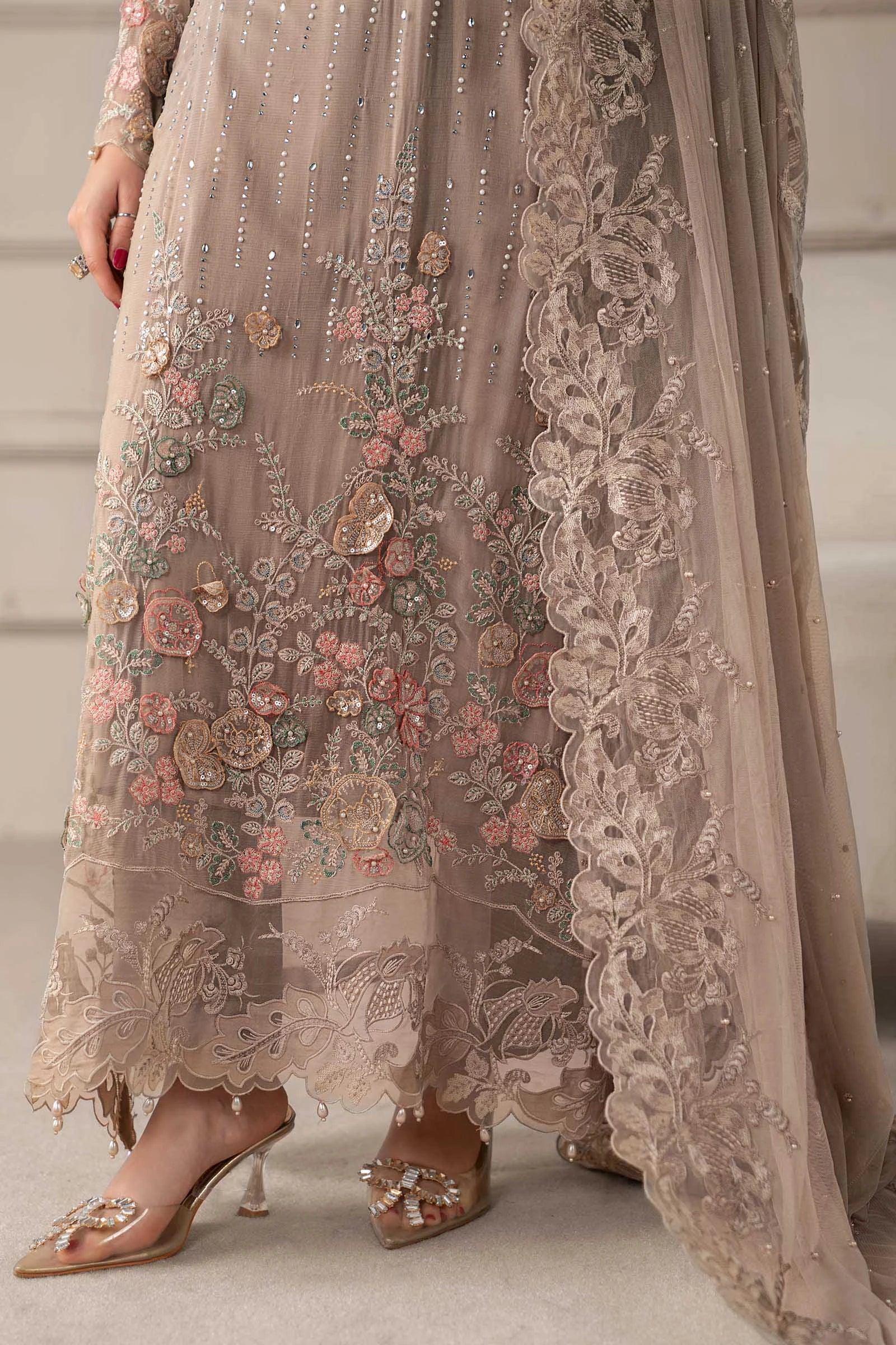 M.B - LAWN - Embelish brw