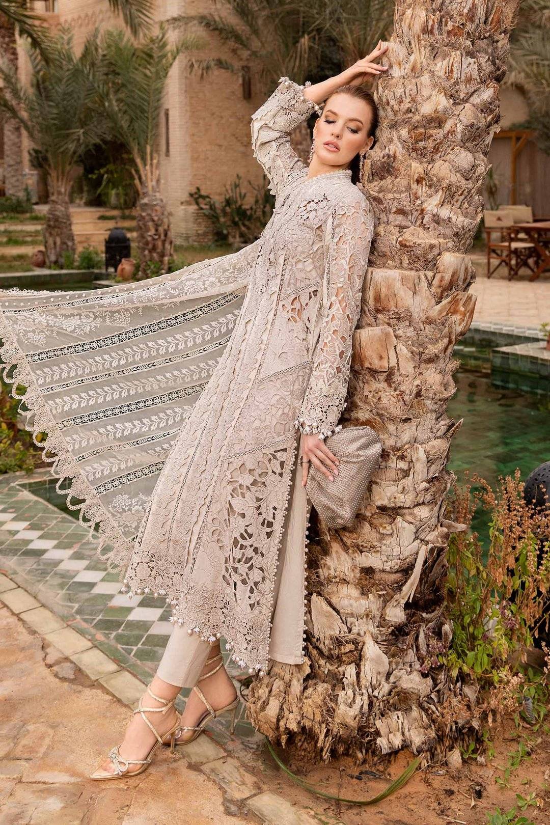 M.B BEIGE 3D LAWN