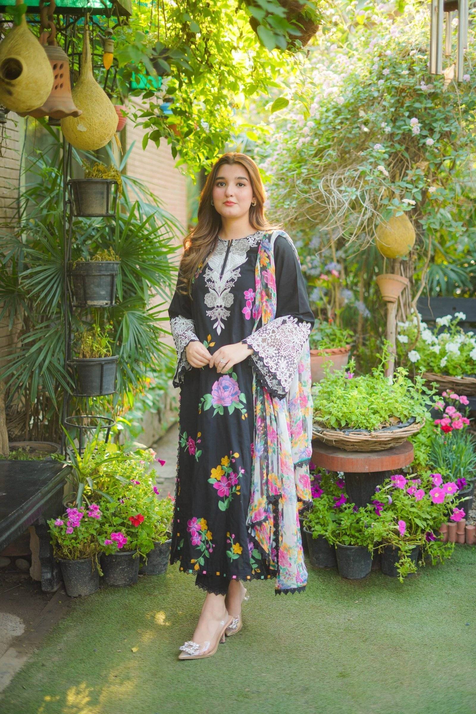 ANEELA’S LAWN - Aleezy