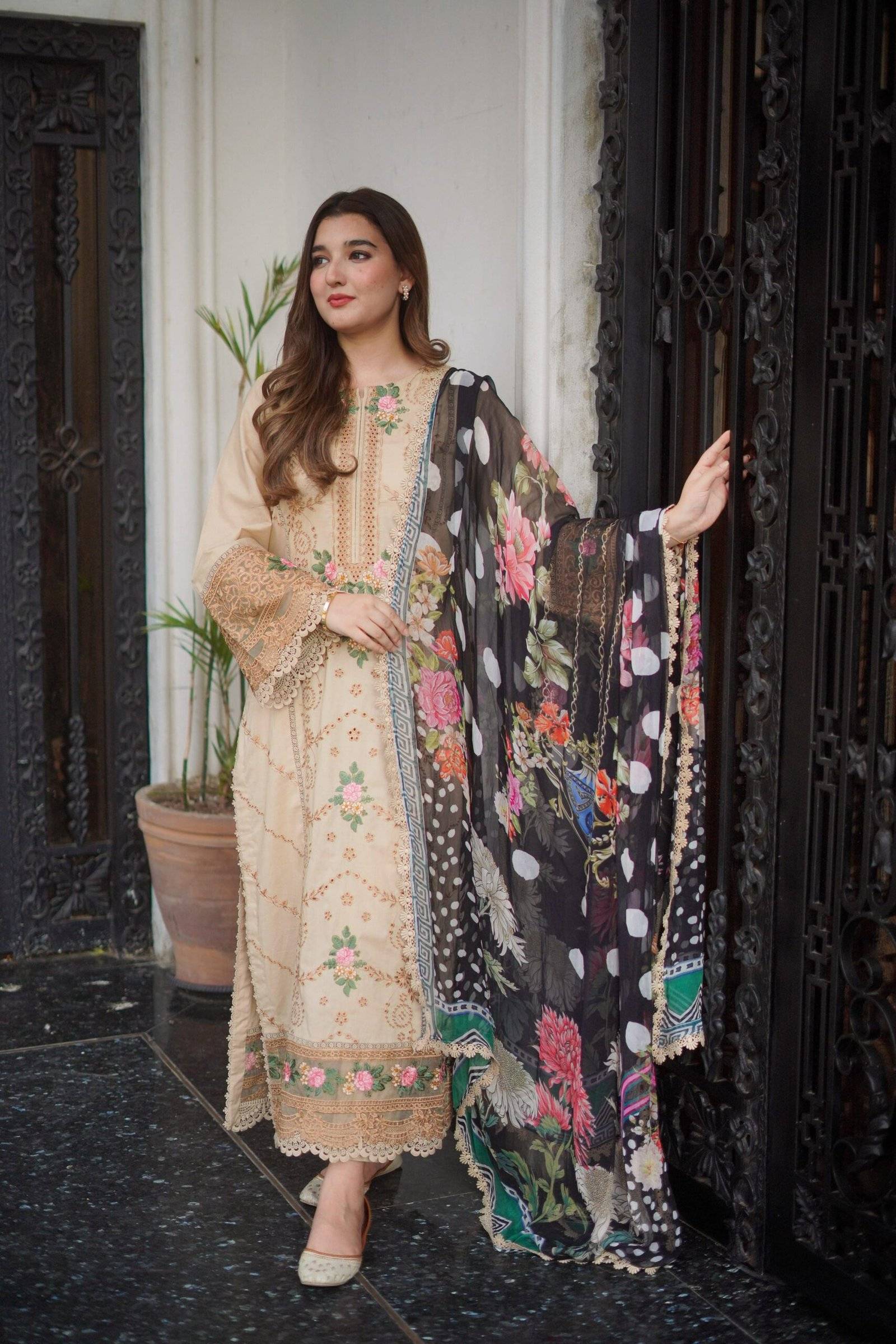 ANEELA’s LAWN - beige Polo