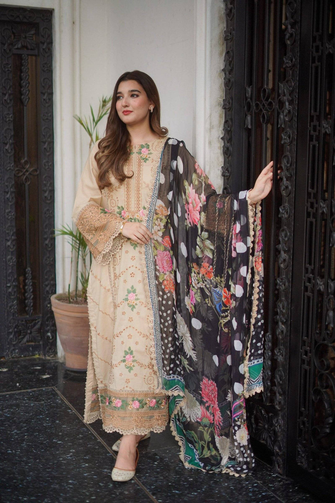 ANEELA’s LAWN - beige Polo
