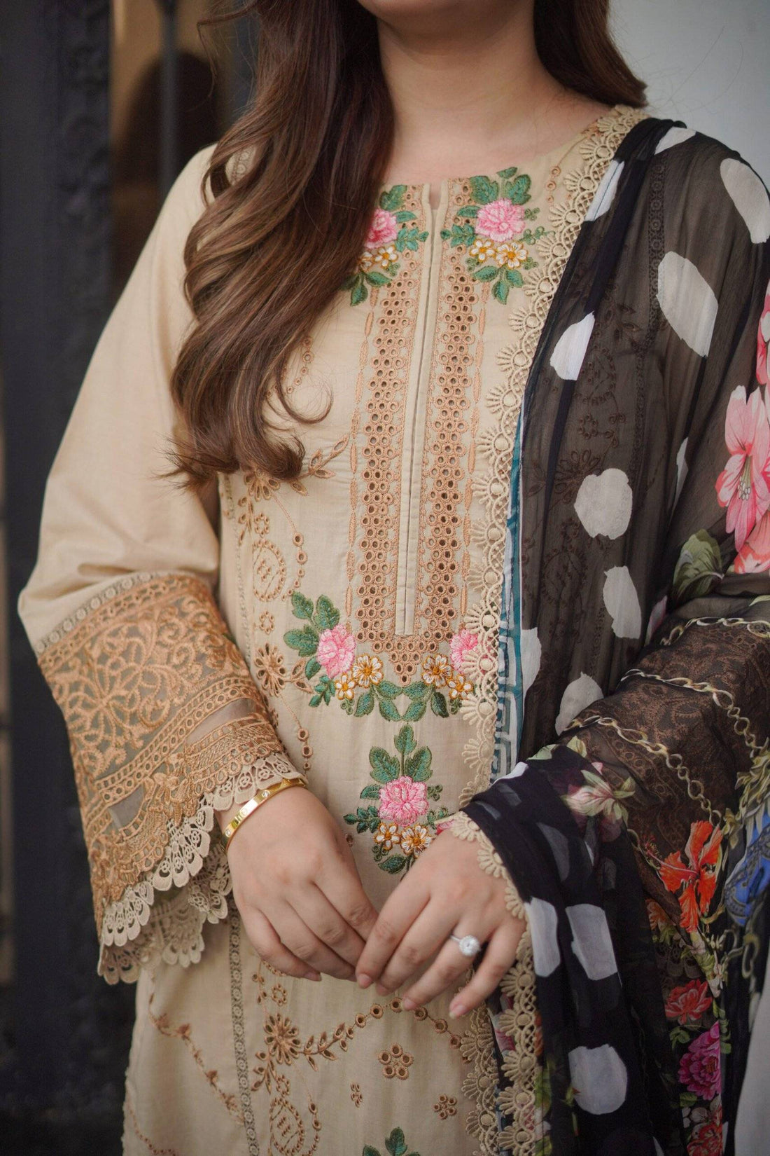 ANEELA’s LAWN - beige Polo