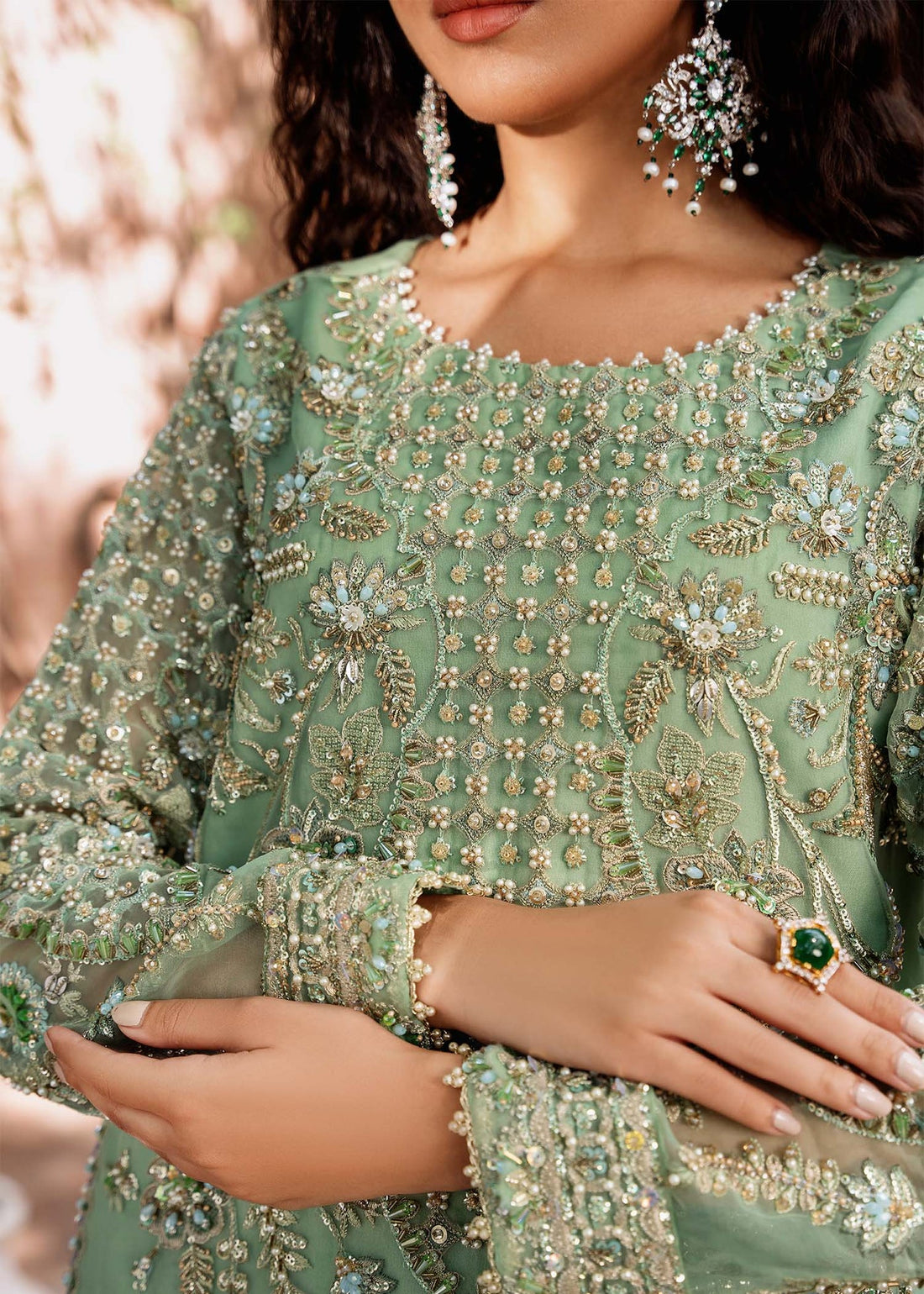 AKBAR ASLAM / MINTY MOON