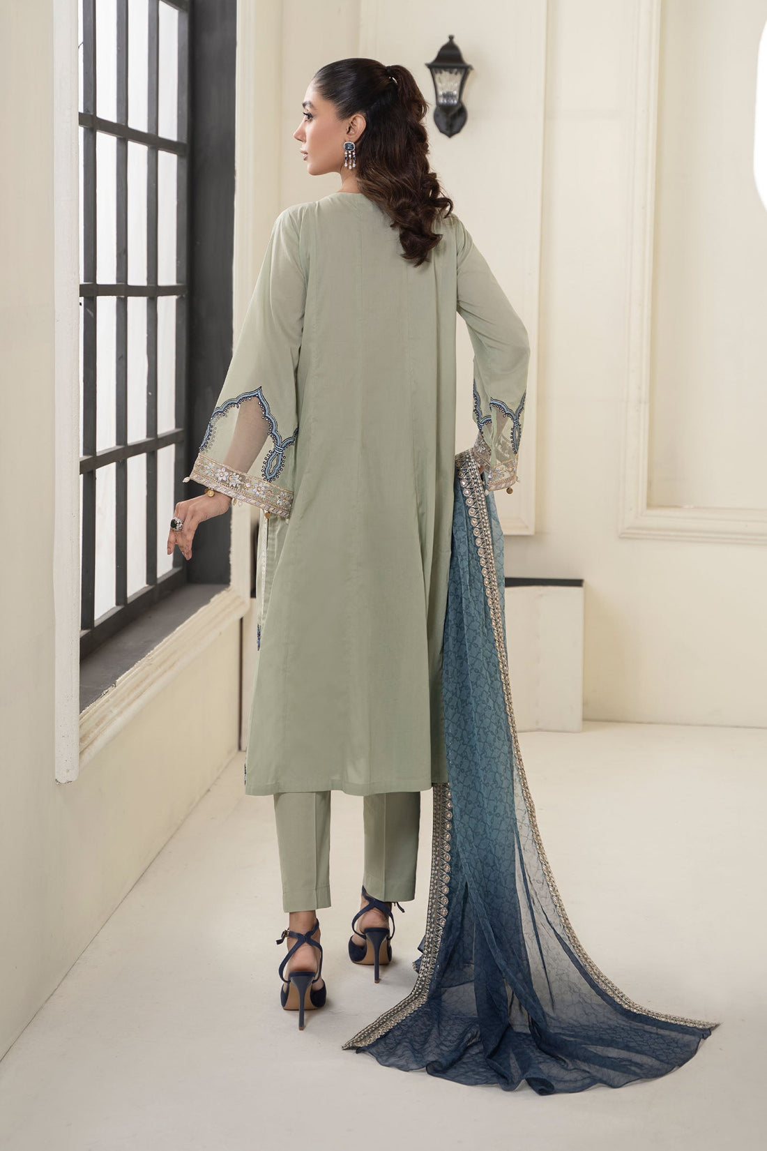 Maria.B Lawn - minted green