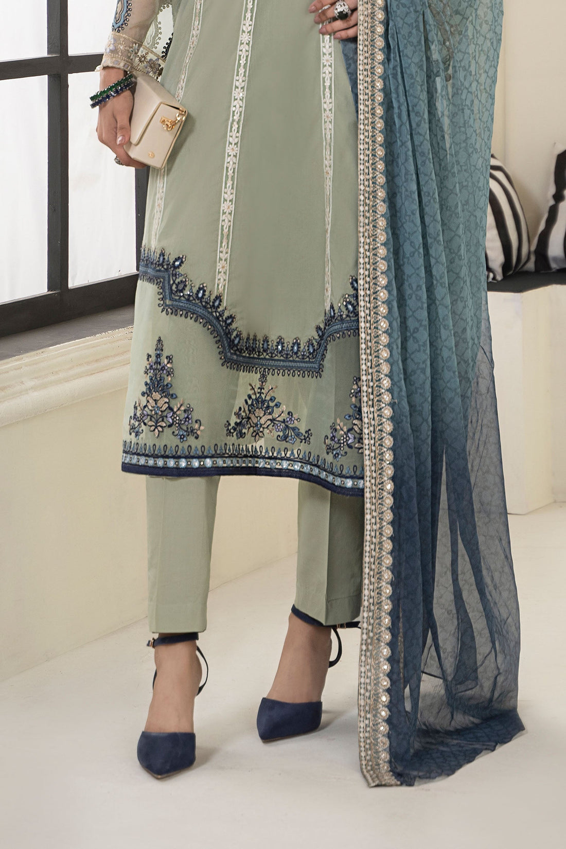 Maria.B Lawn - minted green