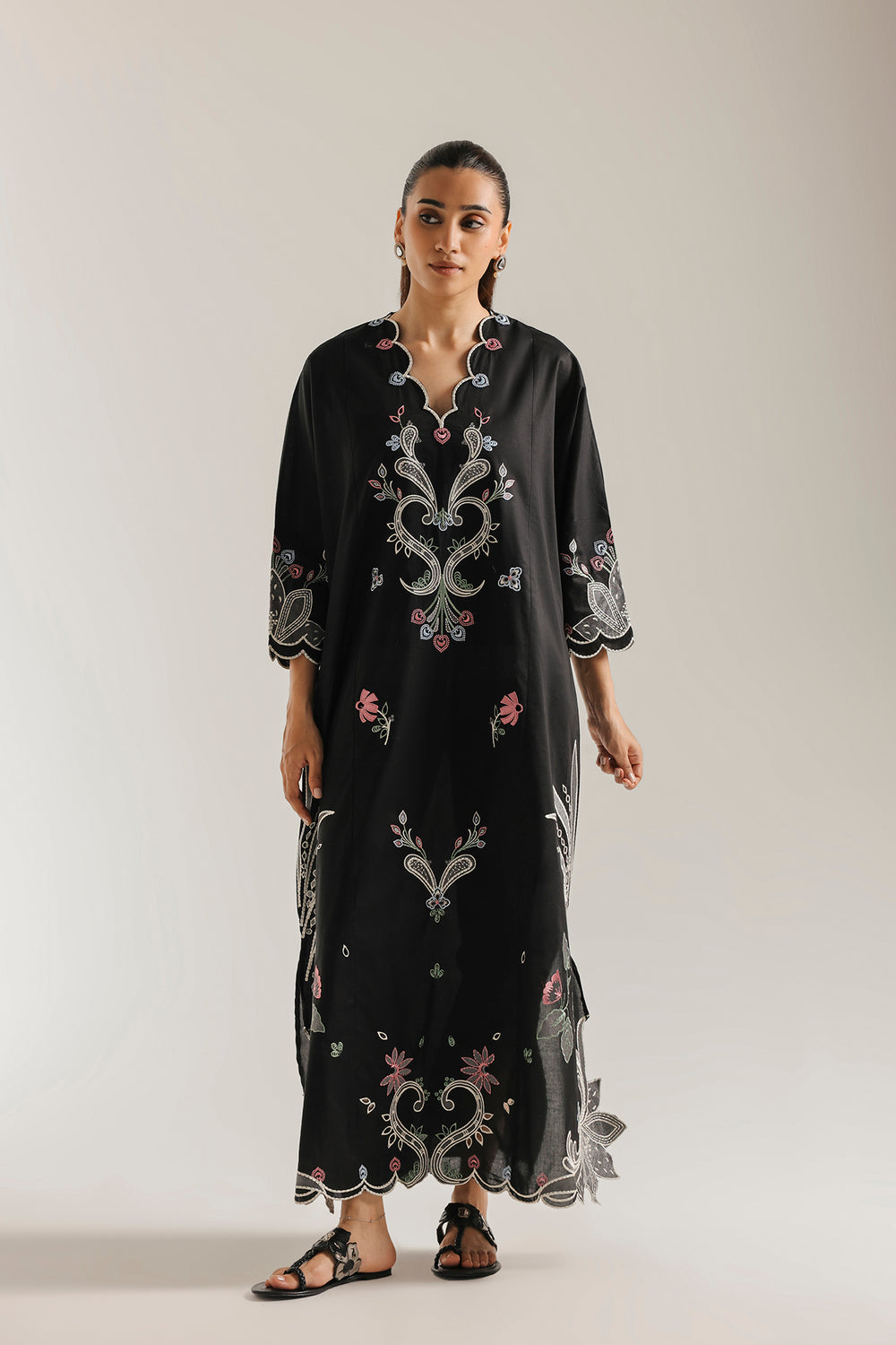 Ethnc | Scalloped Black | kaftan