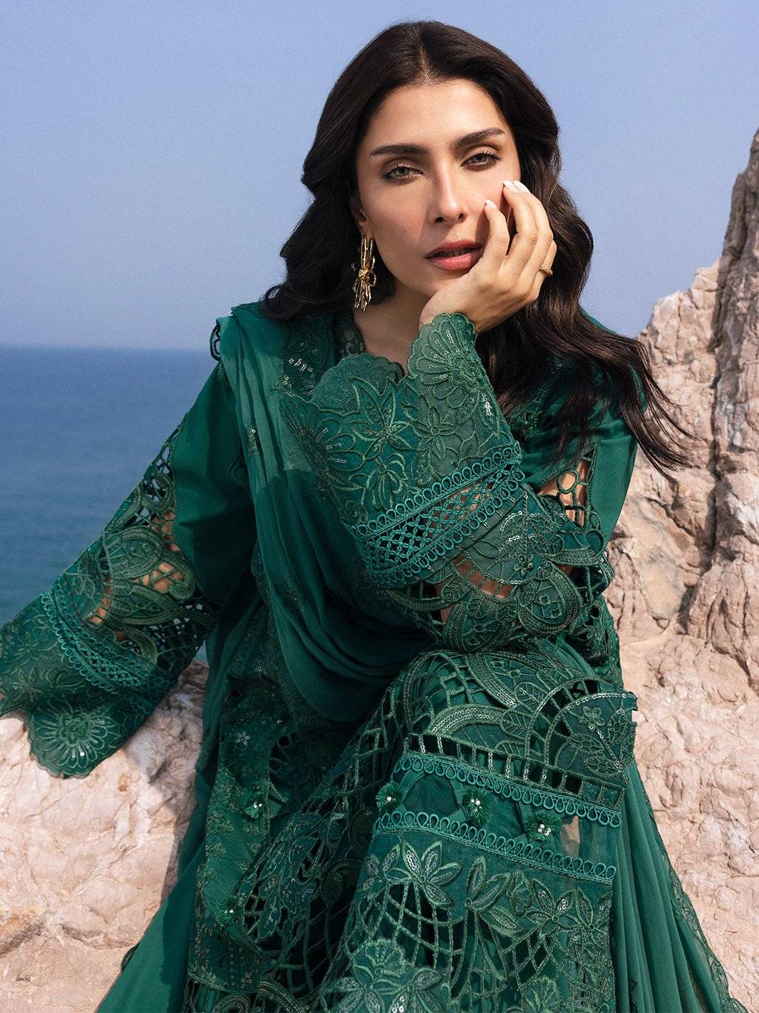 MAHNUR LAWN - Unstitch Ayeza